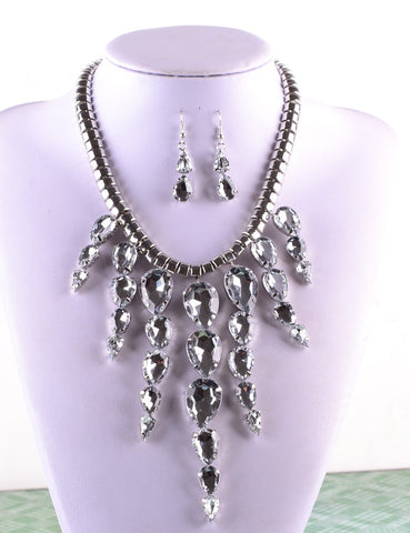 Clear Dangle Necklace and Earring Set